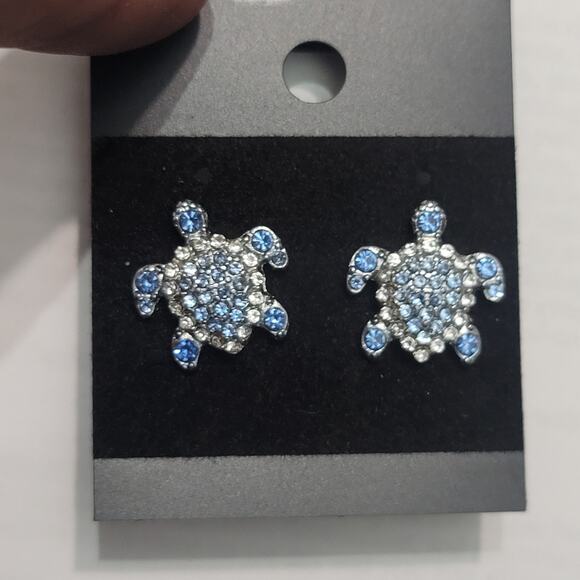 Women's Blue CZ Turtle Stud Pierced Earrings - Picture 5 of 6